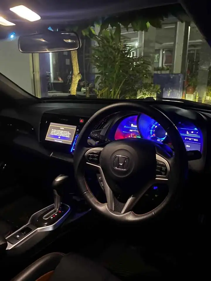 Di jual BU, mobil Honda cr-z