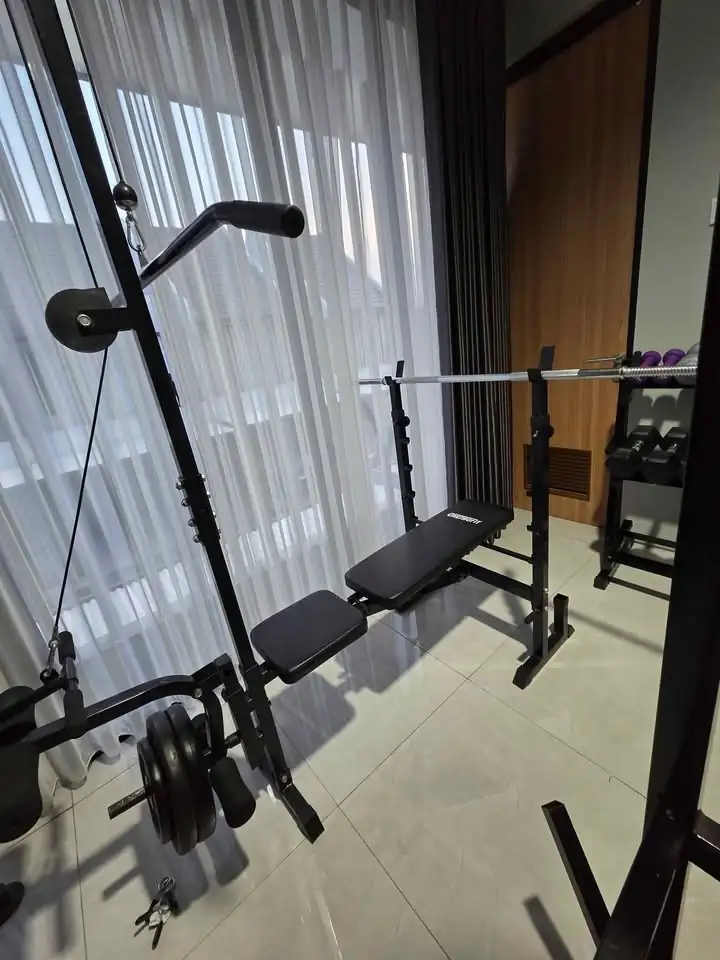 Alat Bench Press Gym
