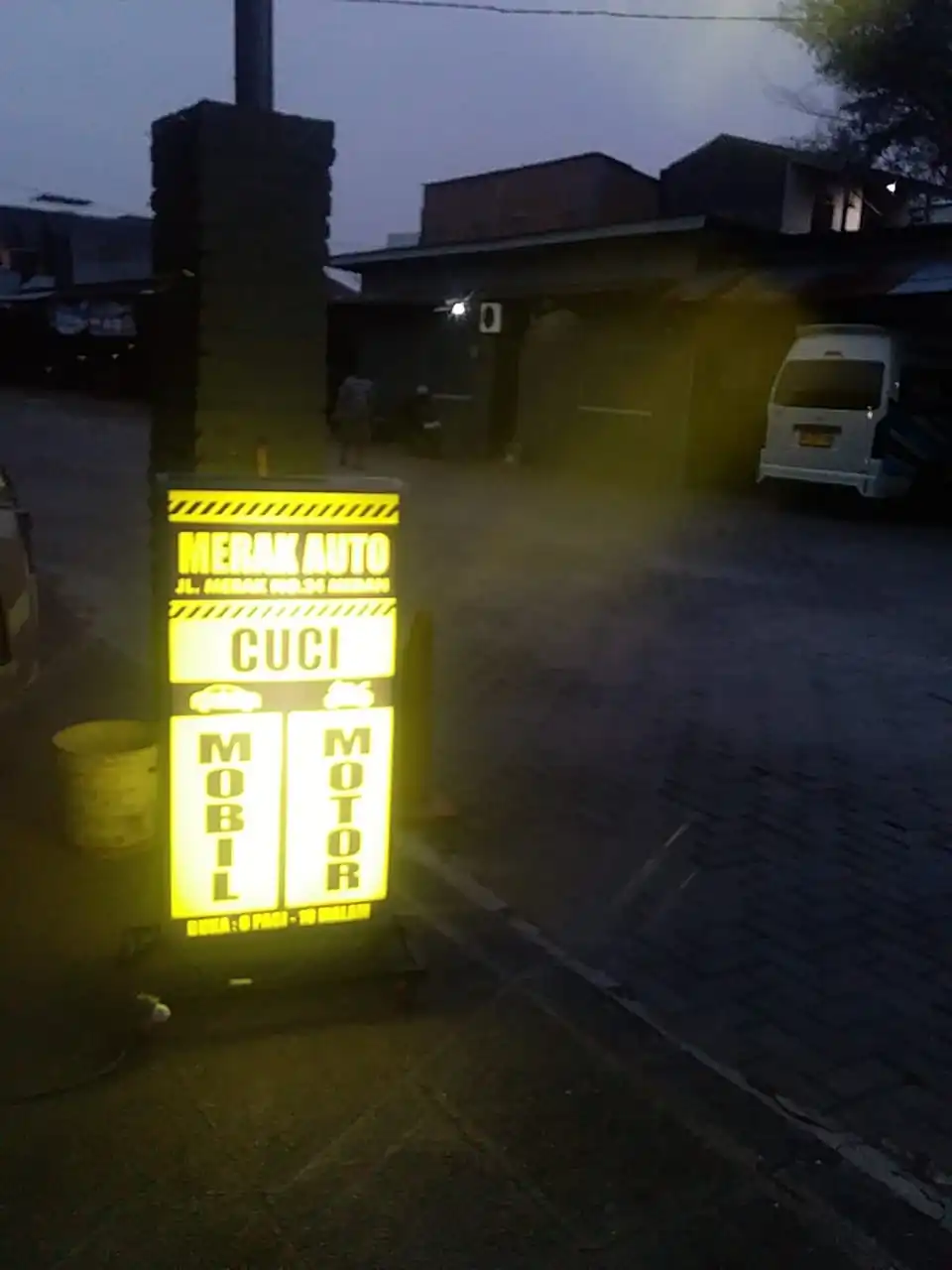 NEON BOX AKRELIK UKURAN 100X50