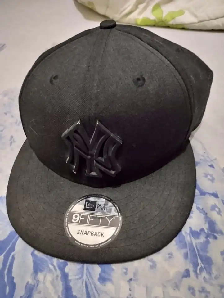 Topi New Era Yankees Bekas