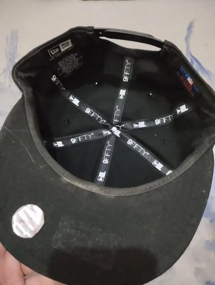 Topi New Era Yankees Bekas