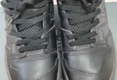 Di jual sepatu