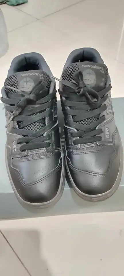 Di jual sepatu