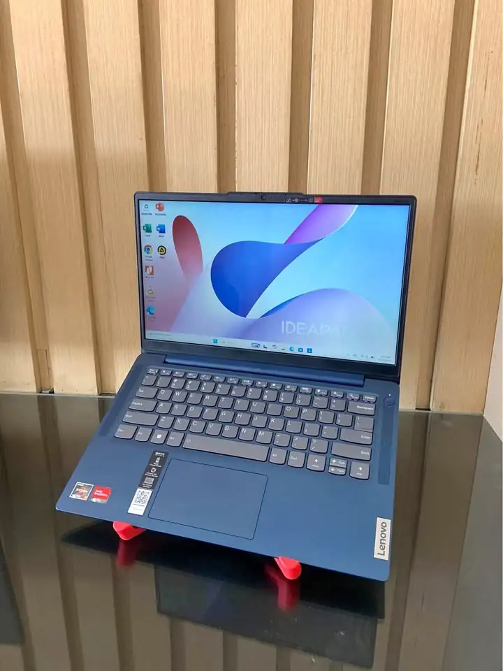Dijuall !! Second Super Like New Laptop Lenovo Ideapad Slim 3 14AMN8