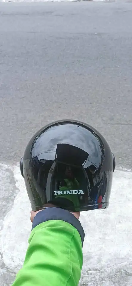 Helm Scoopy hitam busa hitam simpel