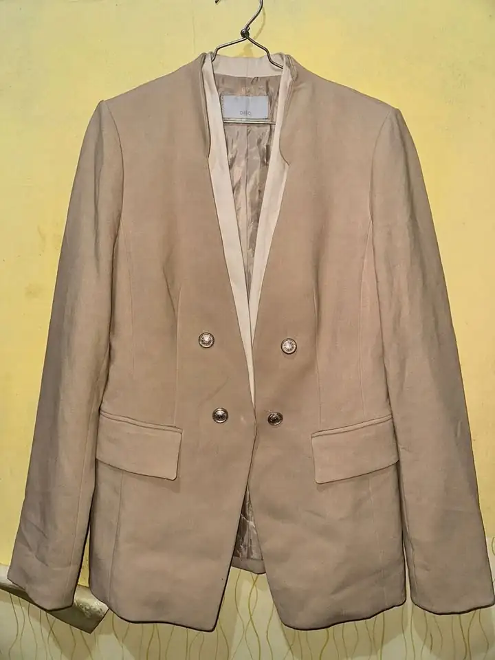 BLAZER KOREA LENGAN BISA STIK BALIK. LANGKA !!! DIJUAL CEPAT BU