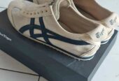 Sepatu onitsuka tiger masih bagus ukuran 39