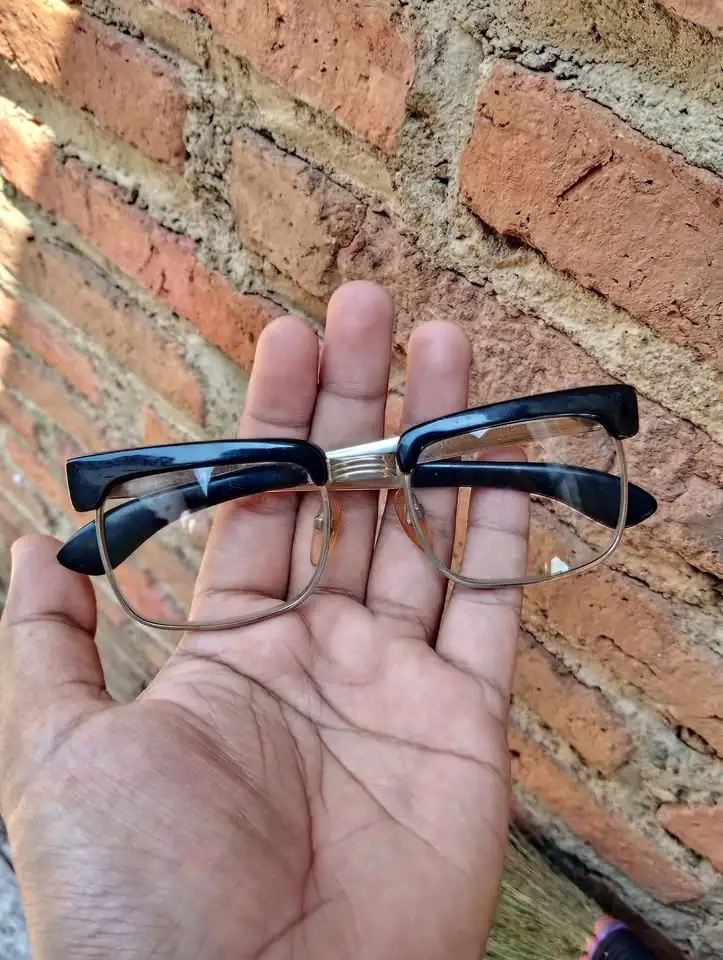 Kacamata vintage club master