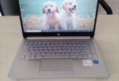 Laptop bagus HP 14s cf2017tu Intel RAM 8gb SSD 256gb keyboard nyala
