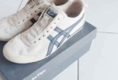 Sepatu onitsuka tiger masih bagus ukuran 39