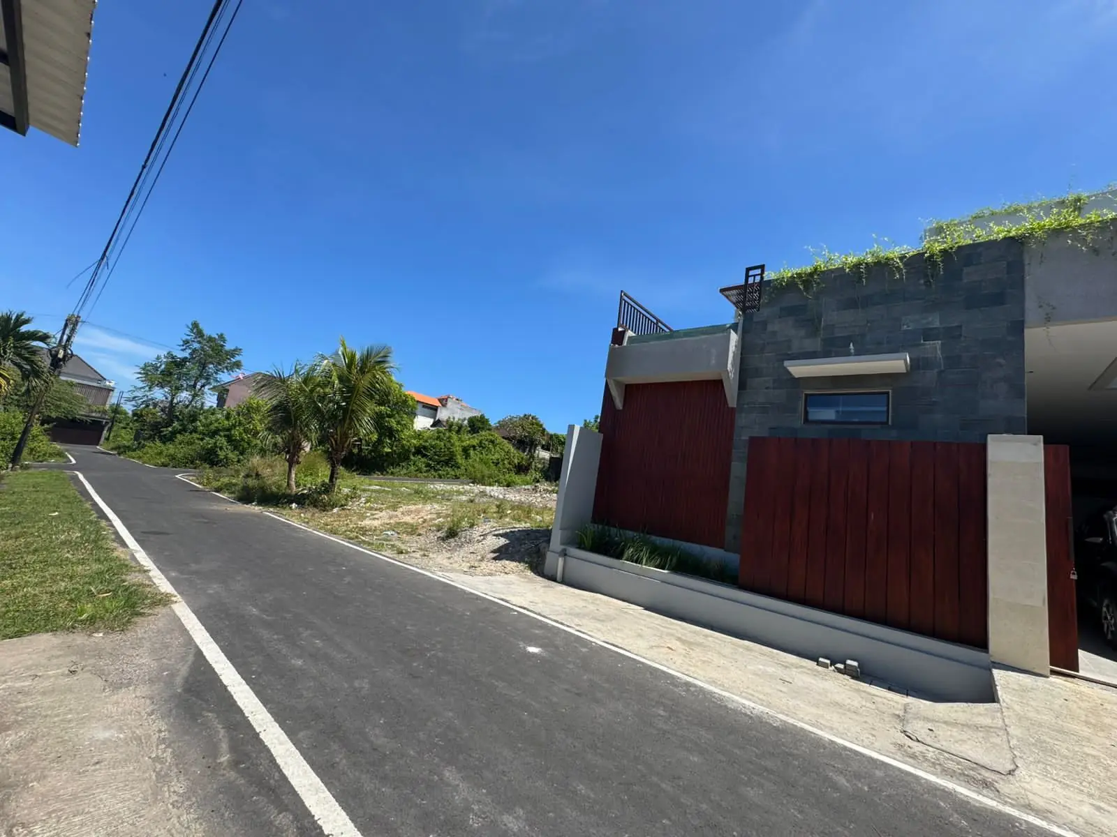 Jual Villa Mewah Hadap Timur 2 Lantai Rooftop 3+1 Kamar Ungasan Badung