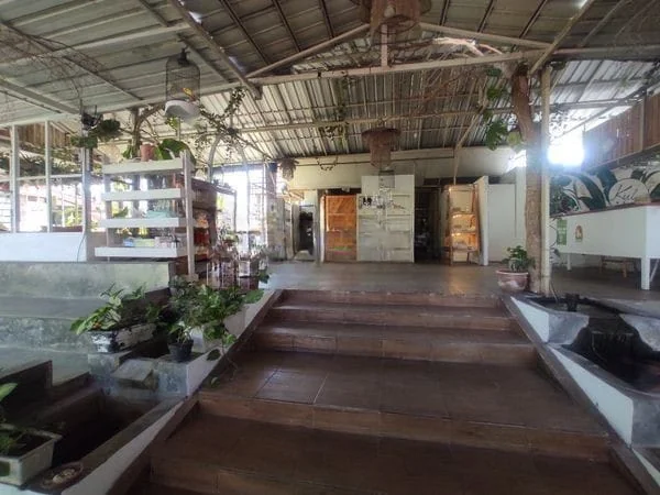 Over Kontrak 5 Tahun Bangunan Eks Resto Coffee Shop Full Furnished 7 A