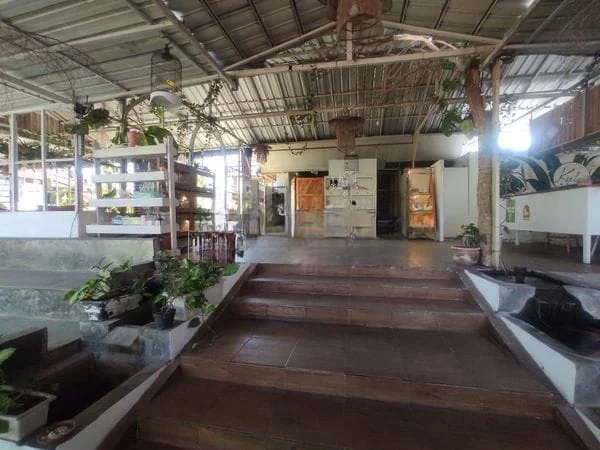 Over Kontrak 5 Tahun Bangunan Eks Resto Coffee Shop Full Furnished 7 A