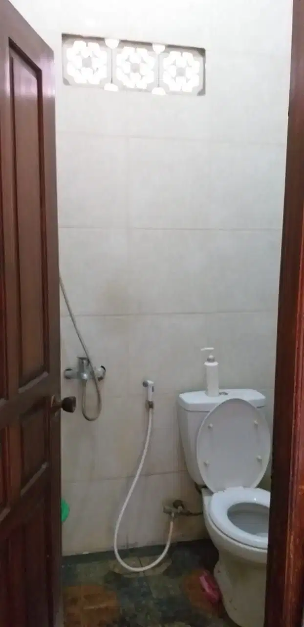 Jual Cepat Rumah Strategis Lingkungan Kost dan Home stay