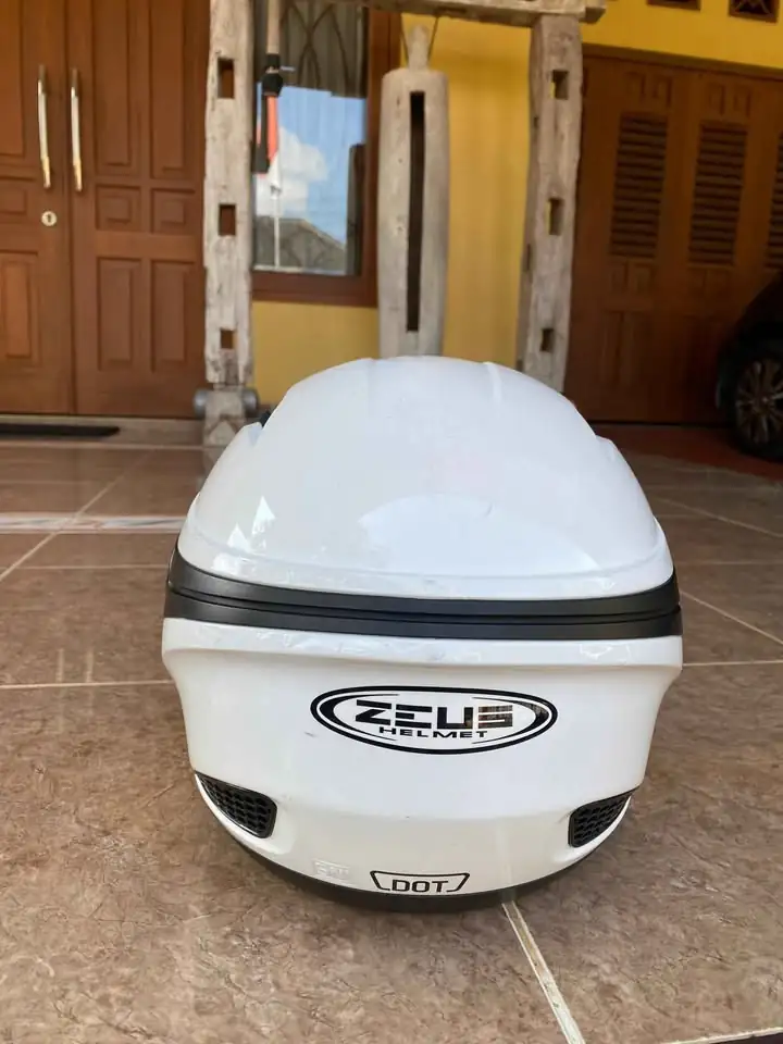 MULUS BGT | Helm Zeus 610 ukuran L
