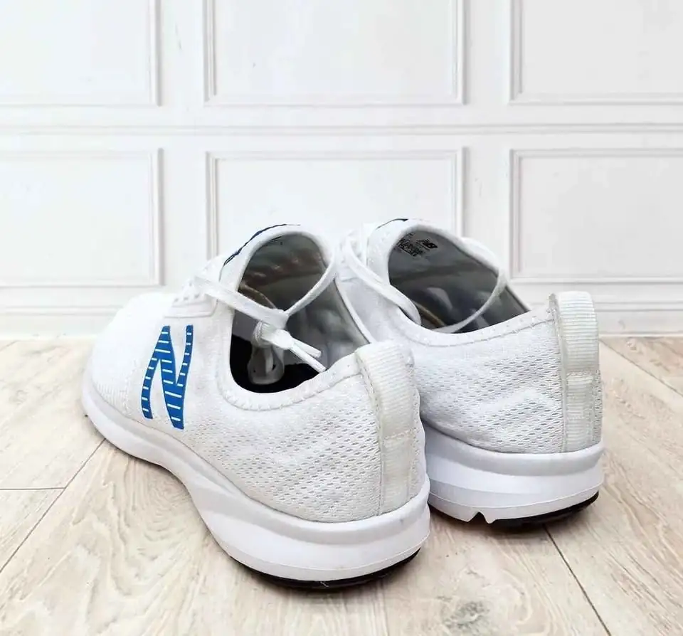 NEW BALANCE Coast V4