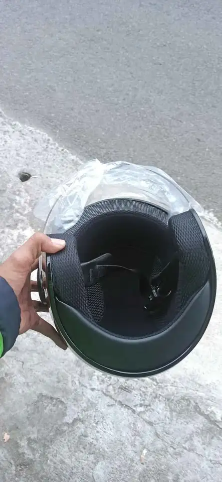 Helm Scoopy hitam busa hitam simpel
