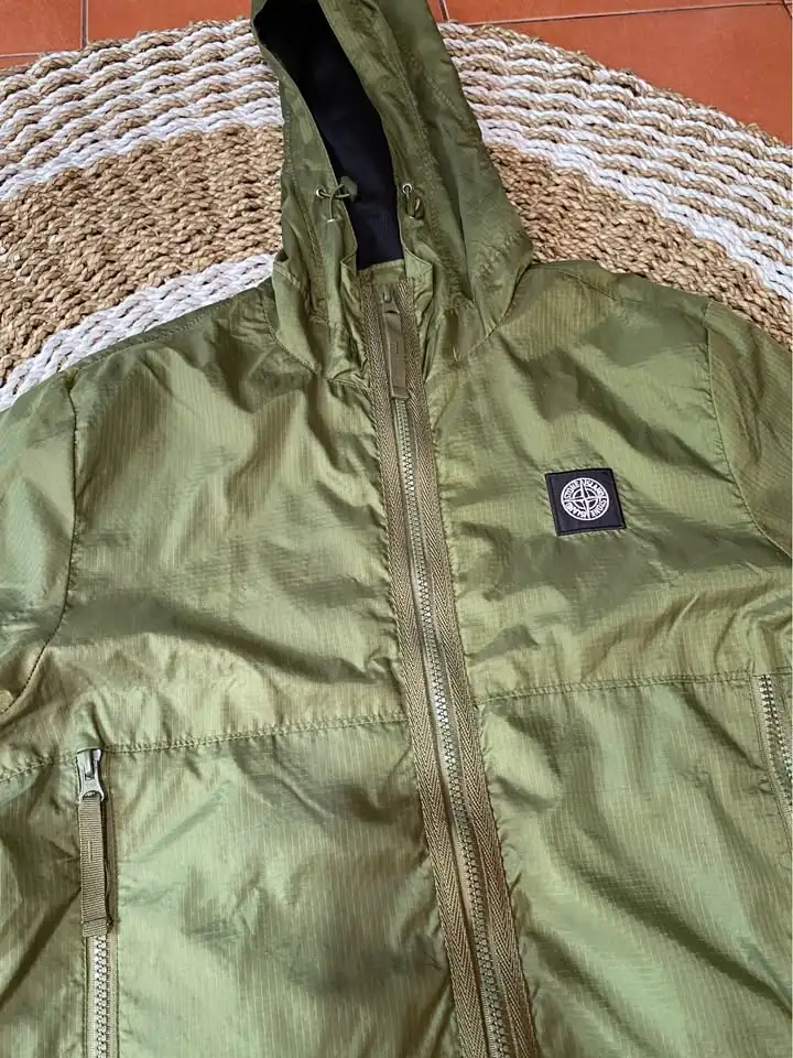 JAKET OUTDOOR PRIA – JAKET PARASUT – JAKET GUNUNG OUTDOOR