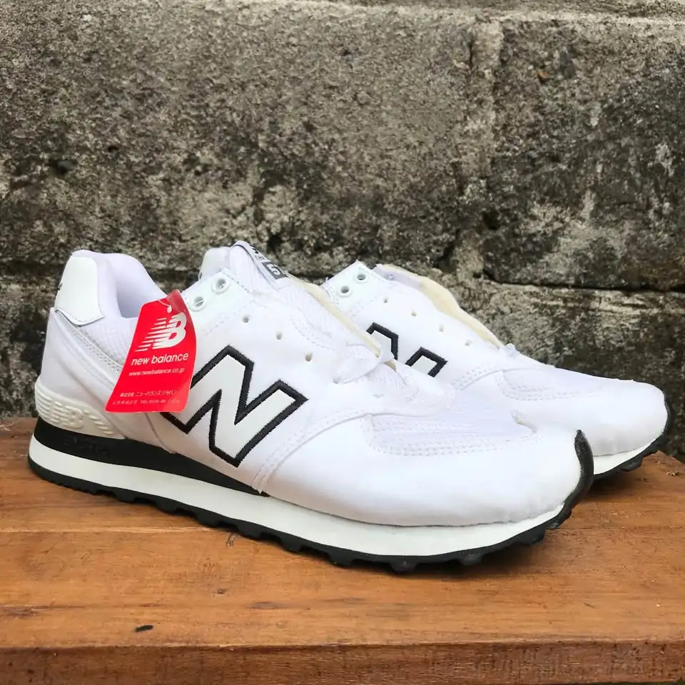 Sepatu Nb 574 (white)