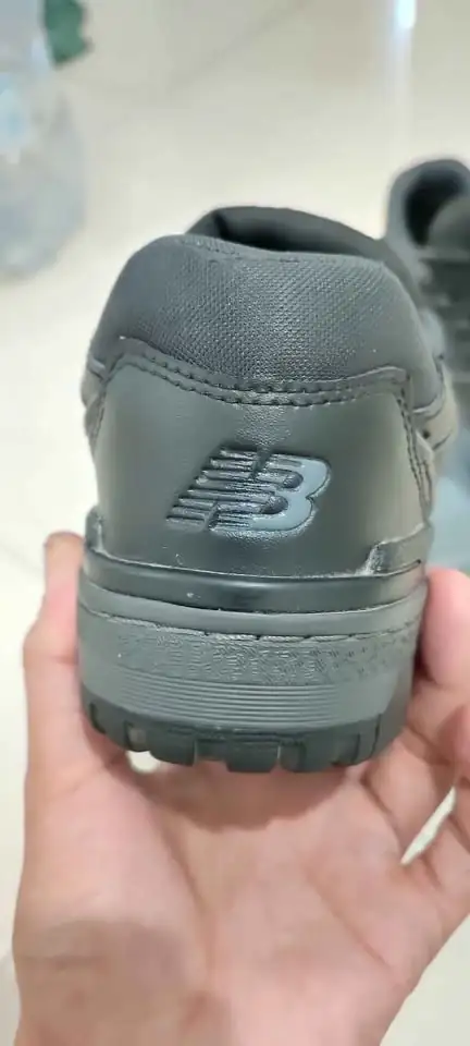 Di jual sepatu