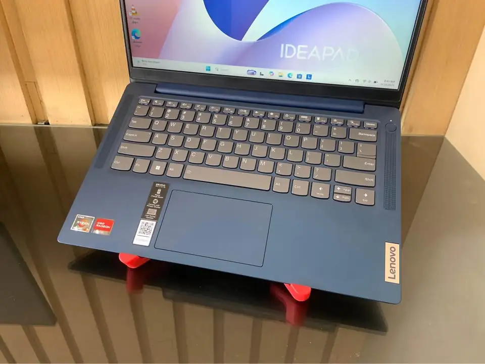 Dijuall !! Second Super Like New Laptop Lenovo Ideapad Slim 3 14AMN8