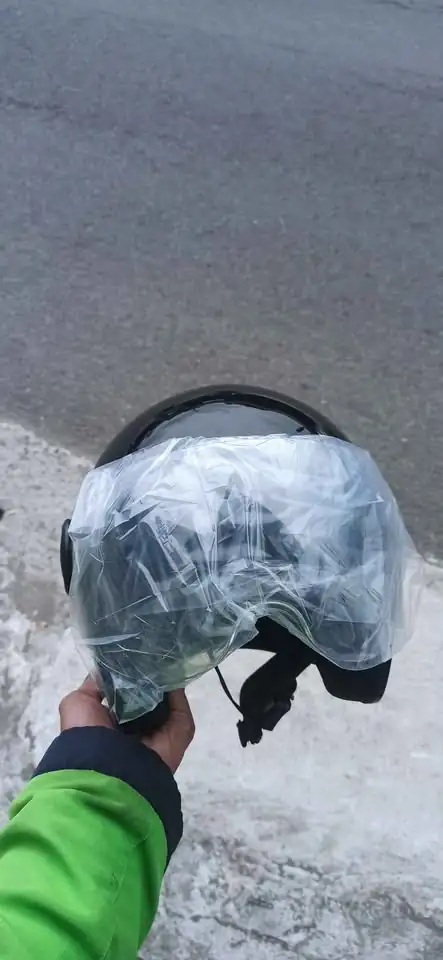 Helm Scoopy hitam busa hitam simpel