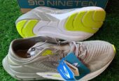 910 Hiroshi Abu Sepatu Running