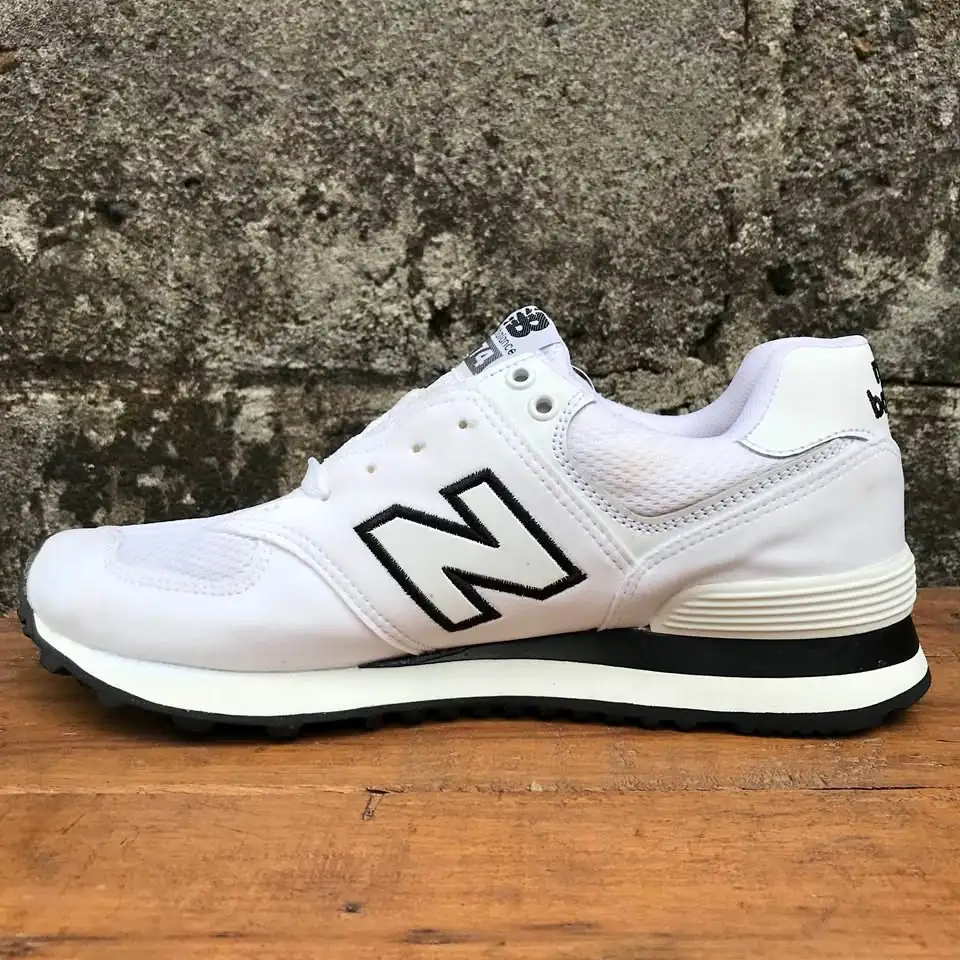 Sepatu Nb 574 (white)