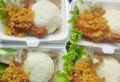 Paket nasi ayam bakar, kremes, geprek