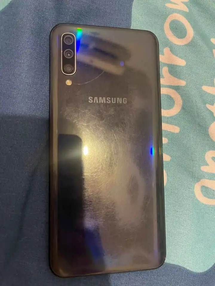 Handphone samsung A50