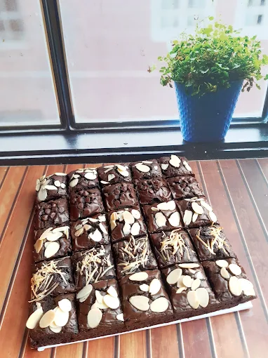 PAWON IBOE “Brownies And Cake” (Nita/Asep)kue tart/kue ultah