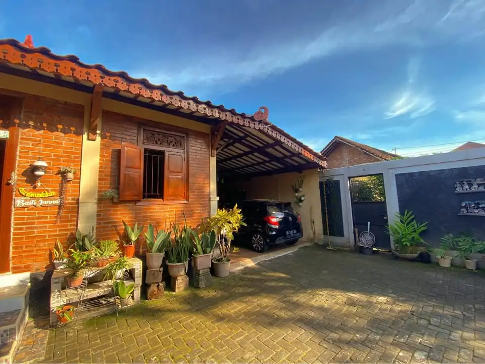 JUAL RUMAH VILLA + JOGLO DI JL PALAGAN KM.10 DEKAT PASAR REJODANI