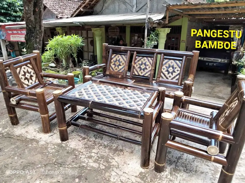 Kursi Bambu 1 set / Lincak