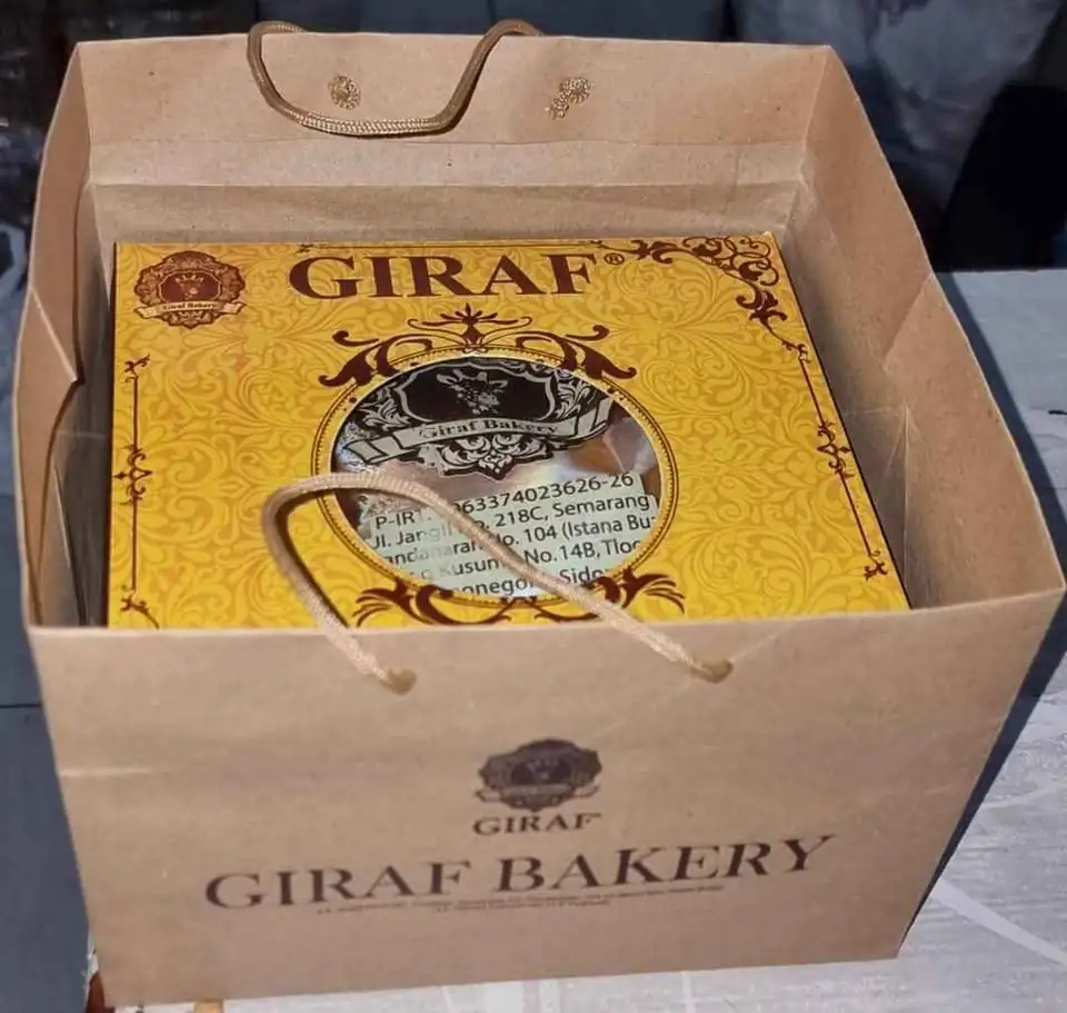 Roti Hajatan Giraf Bakery