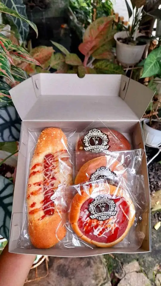 Roti Hajatan Giraf Bakery