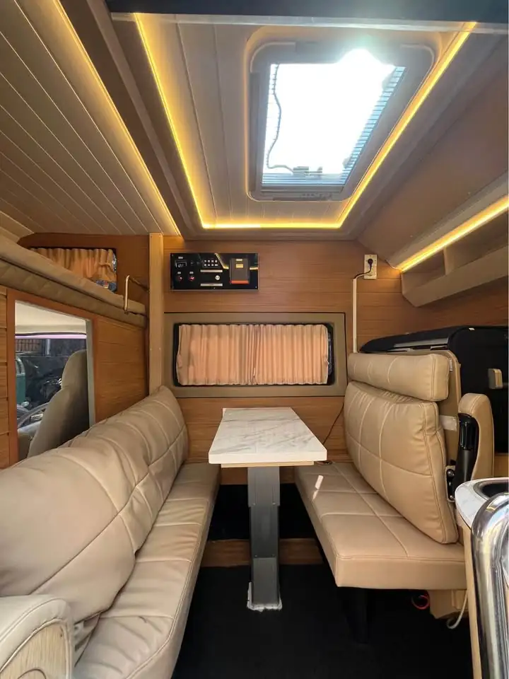 Isuzu Elf NLR85U Modif Campervan