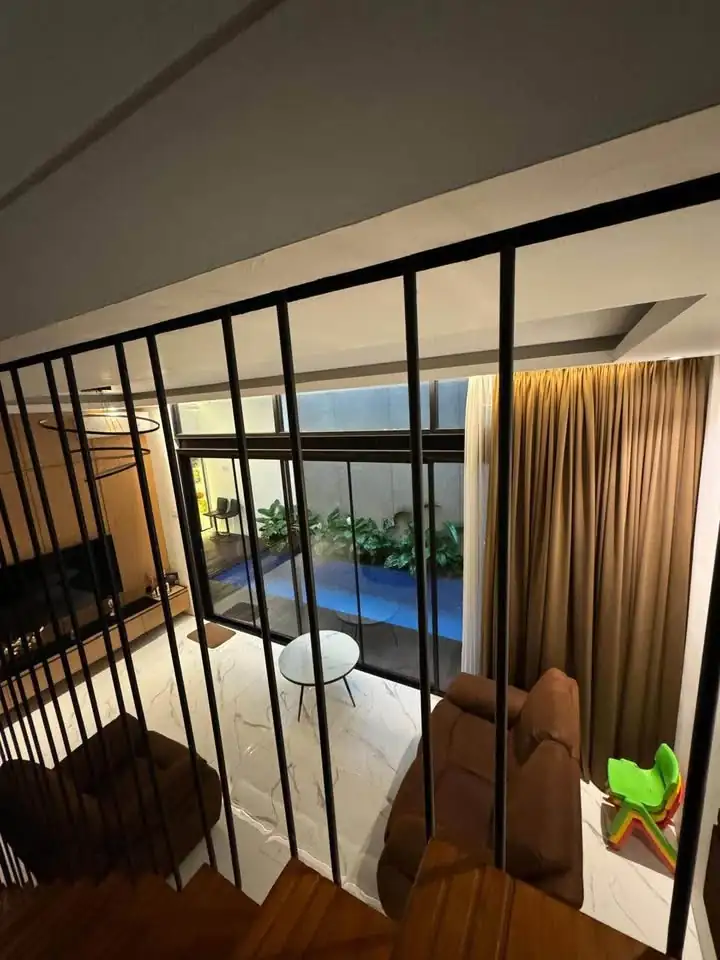 Dijual Rumah Mewah 2 Lantai