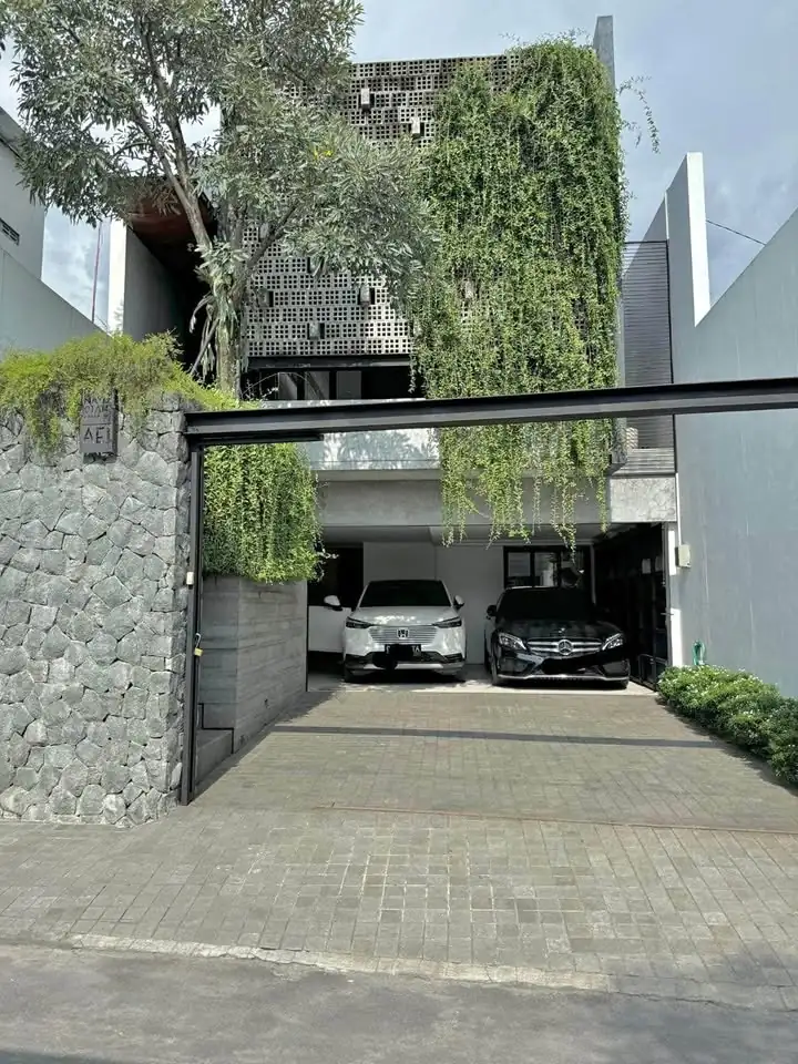 Dijual Rumah Mewah 2 Lantai