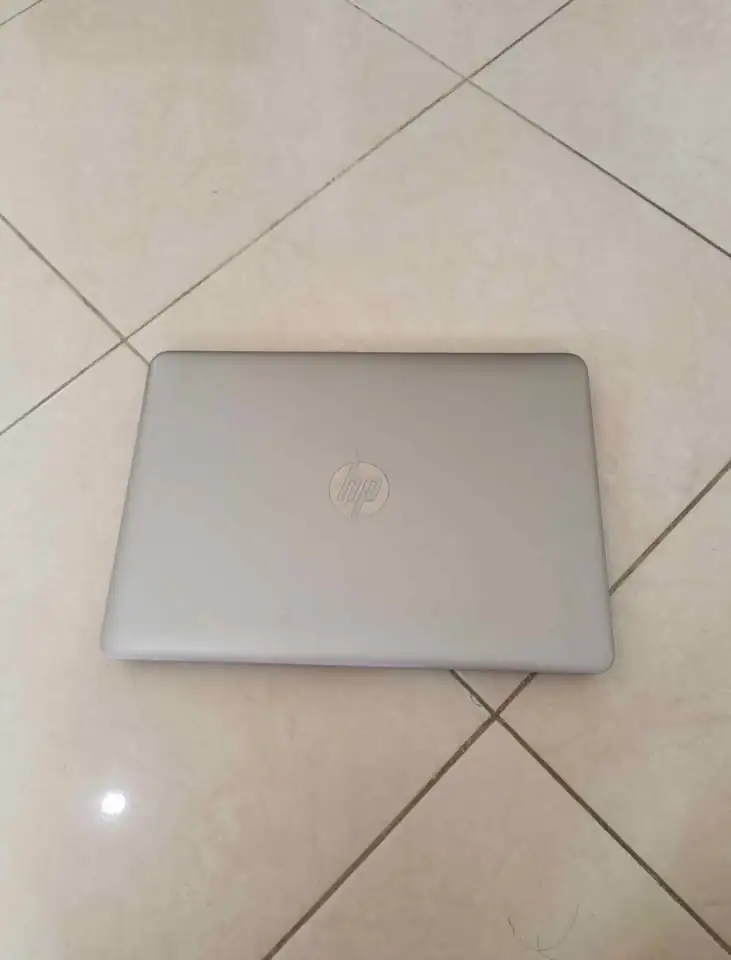 Laptop Slim HP 14-bs016tu Intel Core i3 gen6