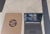Laptop Slim HP 14-bs016tu Intel Core i3 gen6