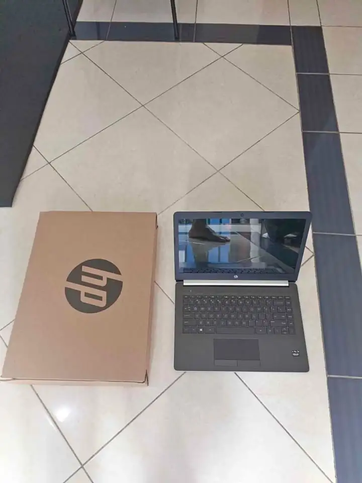 Laptop Slim HP 14-bs016tu Intel Core i3 gen6