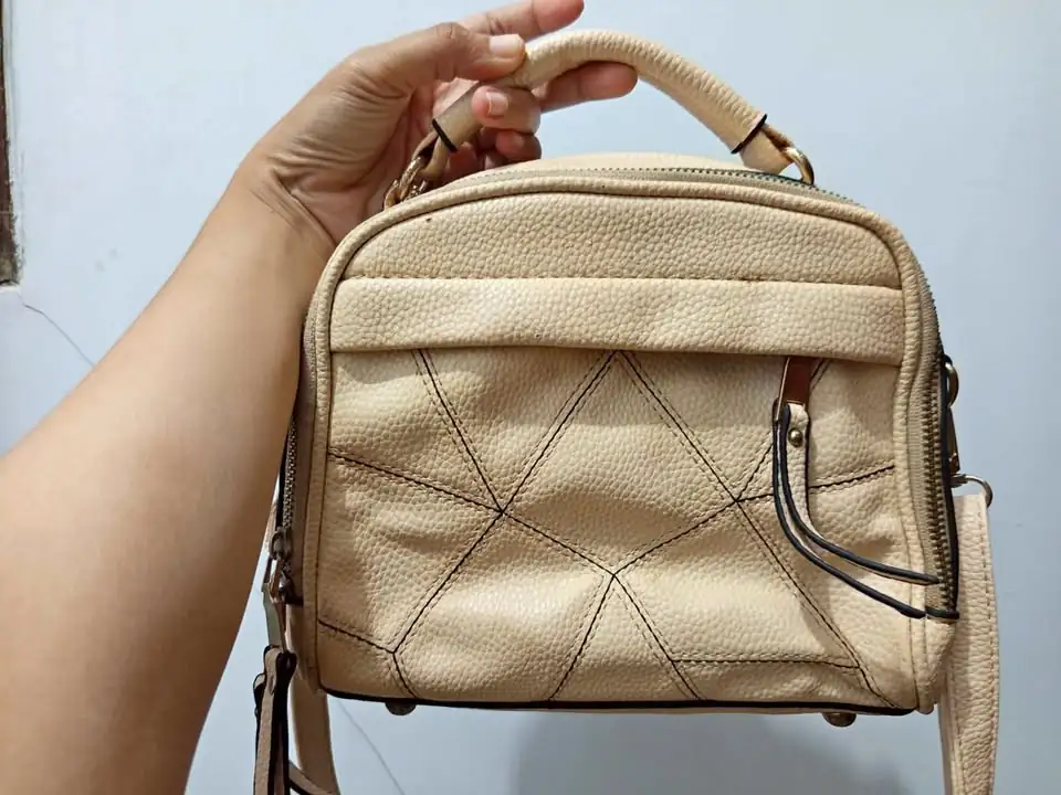 Tas Slempang import kulit jeruk