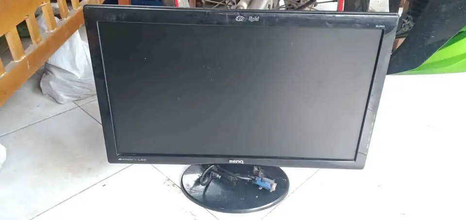Monitor merk BenQ 20″ murah aja