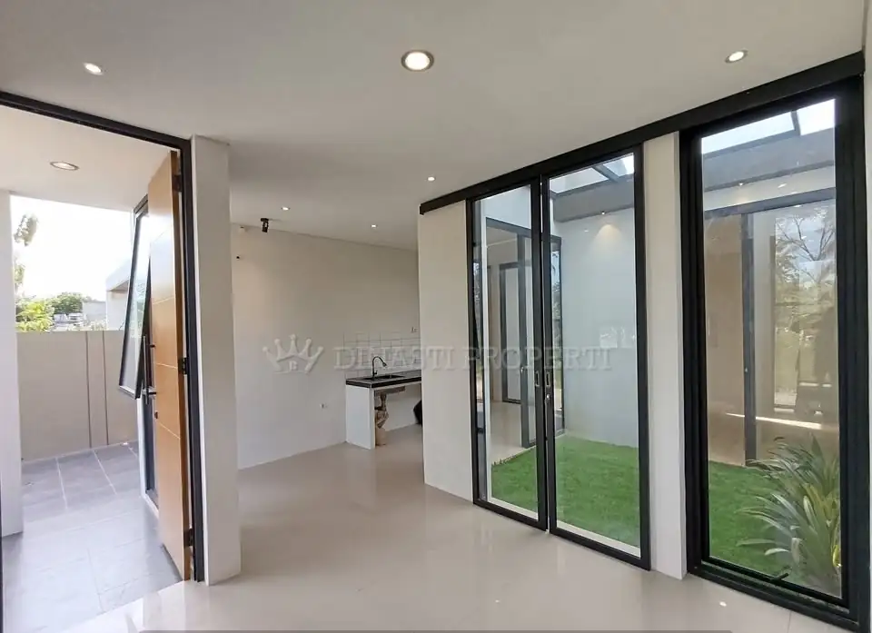 DIJUAL 3 KT 1 Kamar Mandi Rumah