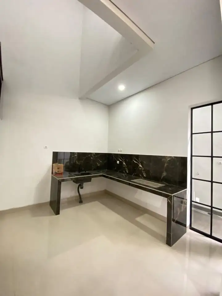 Rumah Mewah 4 KT 3 Kamar mandi