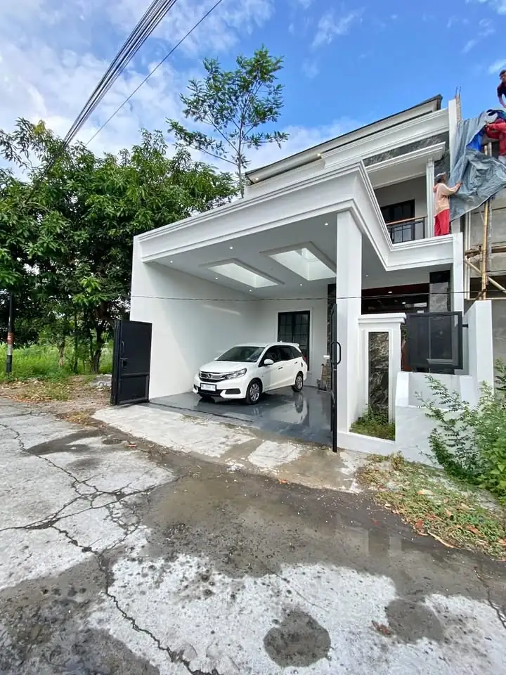 Rumah Mewah 4 KT 3 Kamar mandi