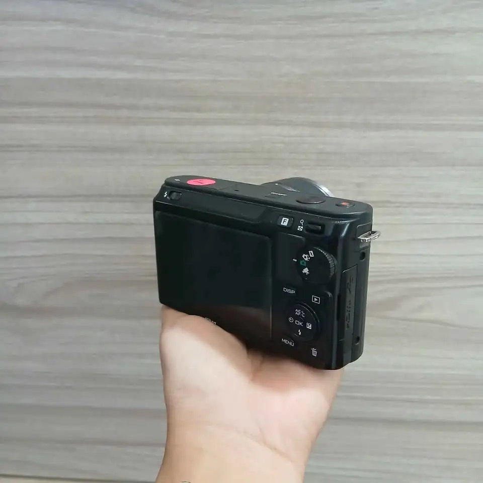 Barang mulus Kamera Nikon J1