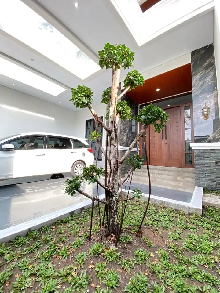 Rumah Mewah 4 KT 3 Kamar mandi