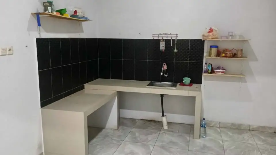 4 KT 2 KM – Rumah 1 bulan 3 jt / 1 tahun 36 jt