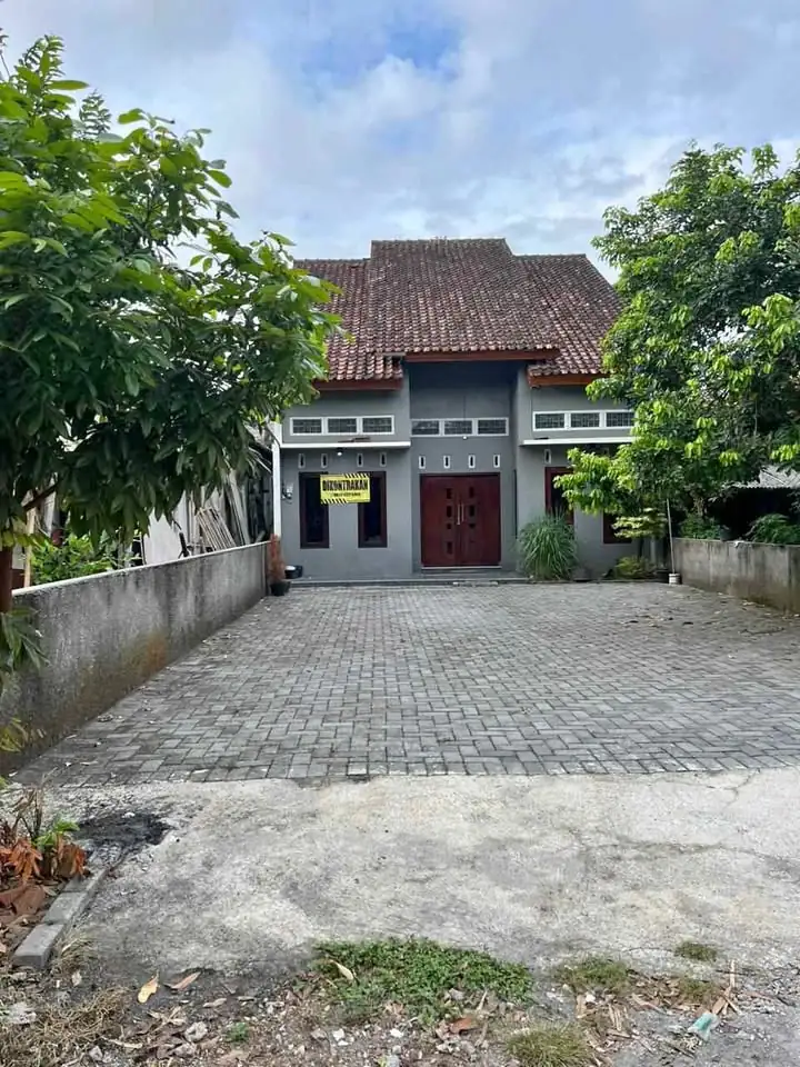 4 KT 2 KM – Rumah 1 bulan 3 jt / 1 tahun 36 jt